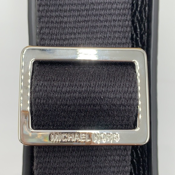 MICHAEL KORS Briley Small Pebbled Leather Messengr - Picture 14 of 16